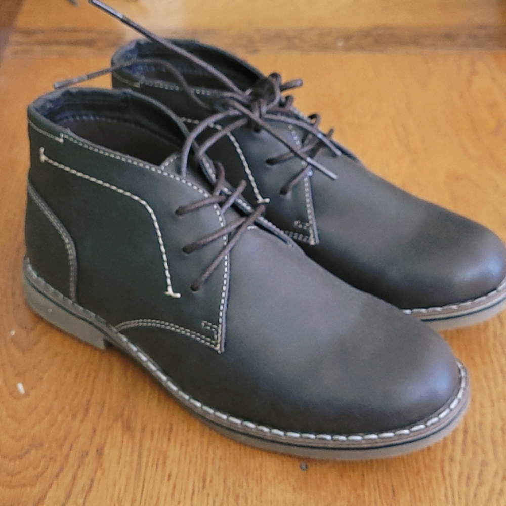 Boys boots